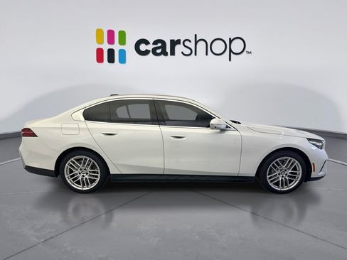 Used 2025 BMW 530i xDrive w/ Executive Package AWD/4WD image 6