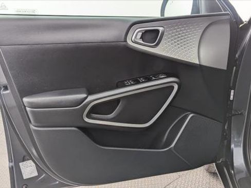 Used 2024 Kia Soul LX w/ Option Group 015 image 13