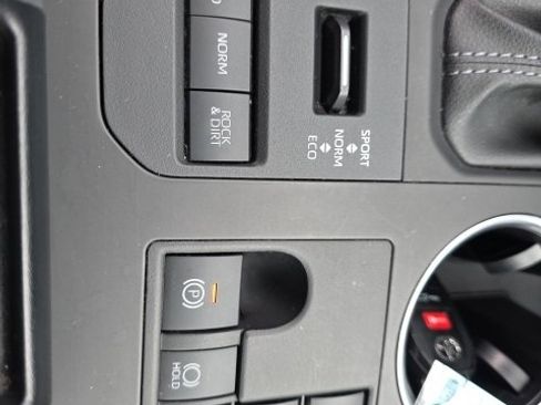 Certified 2024 Toyota Highlander LE image 22