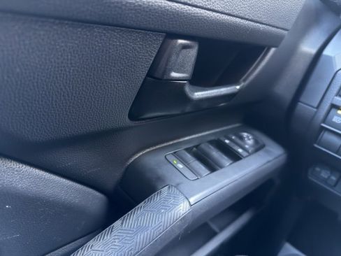 Used 2025 Toyota Tacoma SR image 21