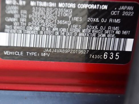 Used 2023 Mitsubishi Outlander AWD image 26