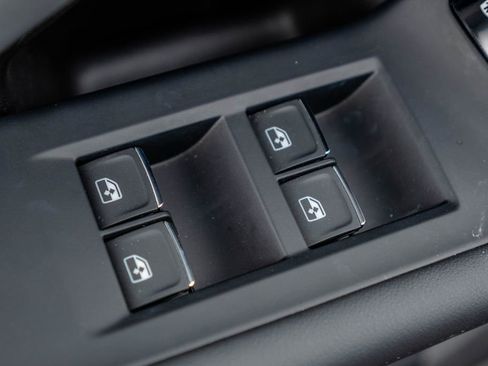 Used 2025 Audi Q5 Premium w/ Convenience Package image 18