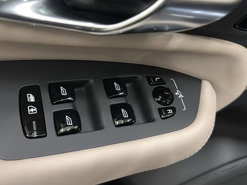 New 2026 Volvo XC90 T8 Plus image 23