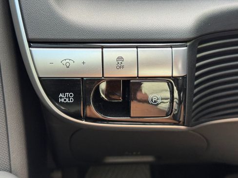 Used 2022 Hyundai Ioniq 5 SE RWD image 16