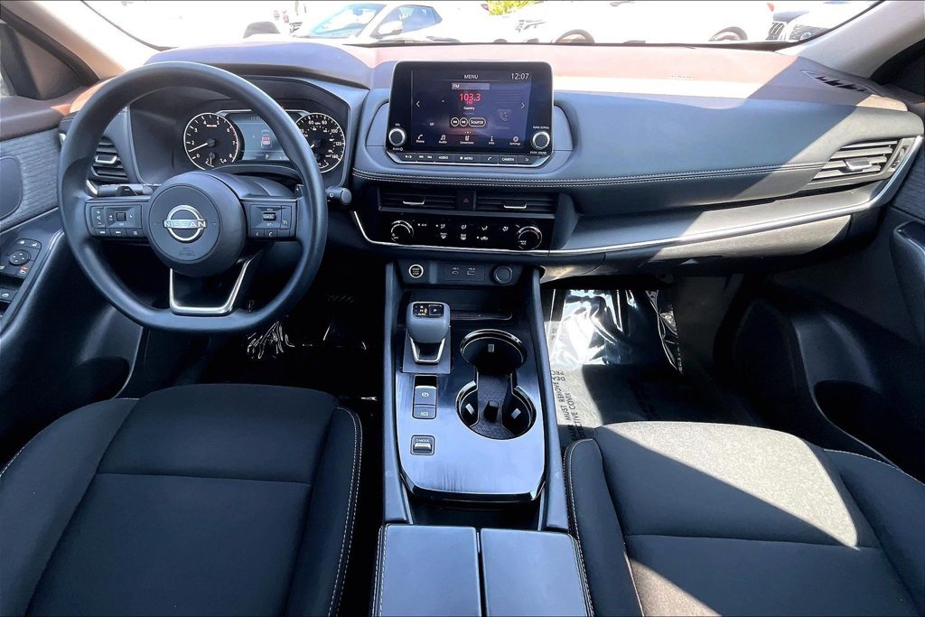 Used 2023 Nissan Rogue S FWD image 9
