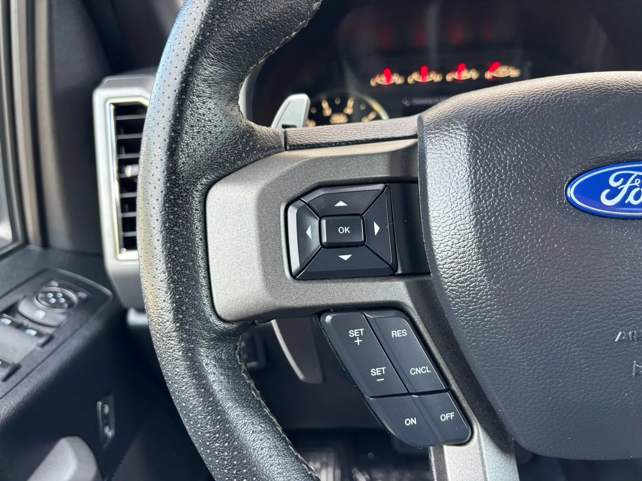 Used 2019 Ford F150 Raptor AWD/4WD image 24