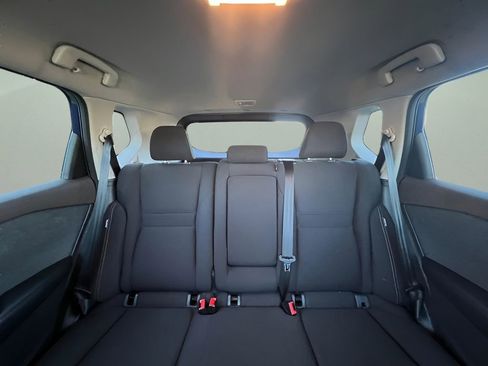 Used 2023 Nissan Rogue S image 15