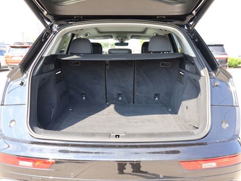 Used 2022 Audi Q5 2.0T Premium w/ Convenience Package image 23