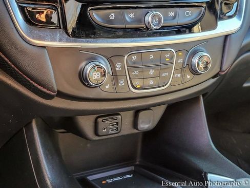 Used 2023 Chevrolet Traverse RS w/ LPO, Floor Liner Package AWD/4WD image 24