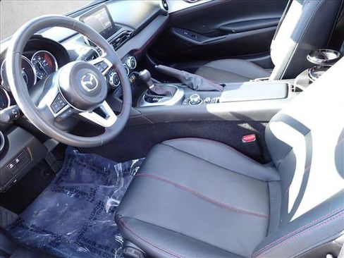 Used 2019 MAZDA MX-5 Miata Grand Touring RWD image 8
