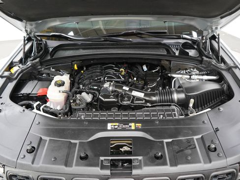 Used 2024 Jeep Grand Cherokee Limited w/ Luxury Tech Group II AWD/4WD image 30