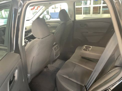 Used 2026 Nissan Rogue S AWD/4WD image 18