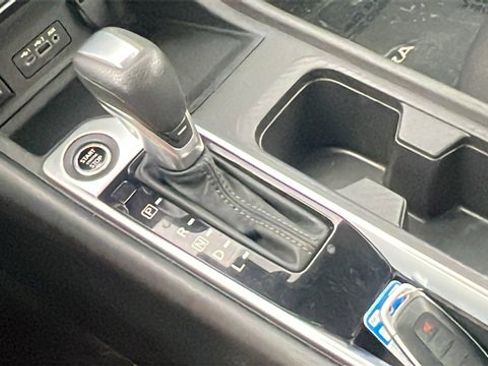 Used 2024 Nissan Sentra SV image 26