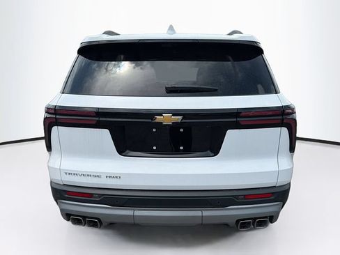 New 2026 Chevrolet Traverse LT w/ Driver Confidence Package AWD/4WD image 7