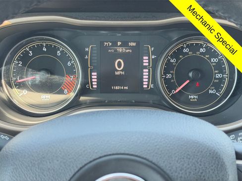 Used 2014 Jeep Cherokee Latitude w/ Comfort/Convenience Group AWD/4WD image 33