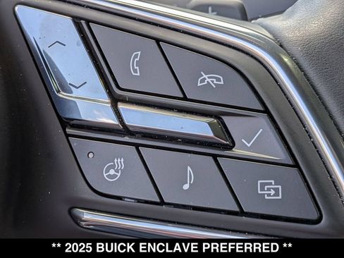 Used 2025 Buick Enclave Preferred w/ Power Package FWD image 6