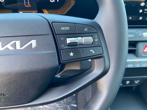 New 2026 Kia K4 FWD image 16