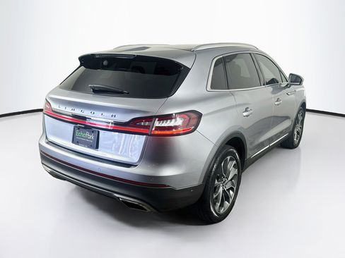 Used 2022 Lincoln Nautilus Reserve w/ Equipment Group 201A FWD image 9