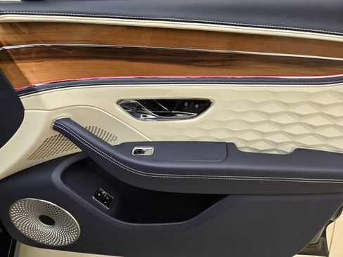 New 2025 Bentley Flying Spur Plug-In Hybrid image 27