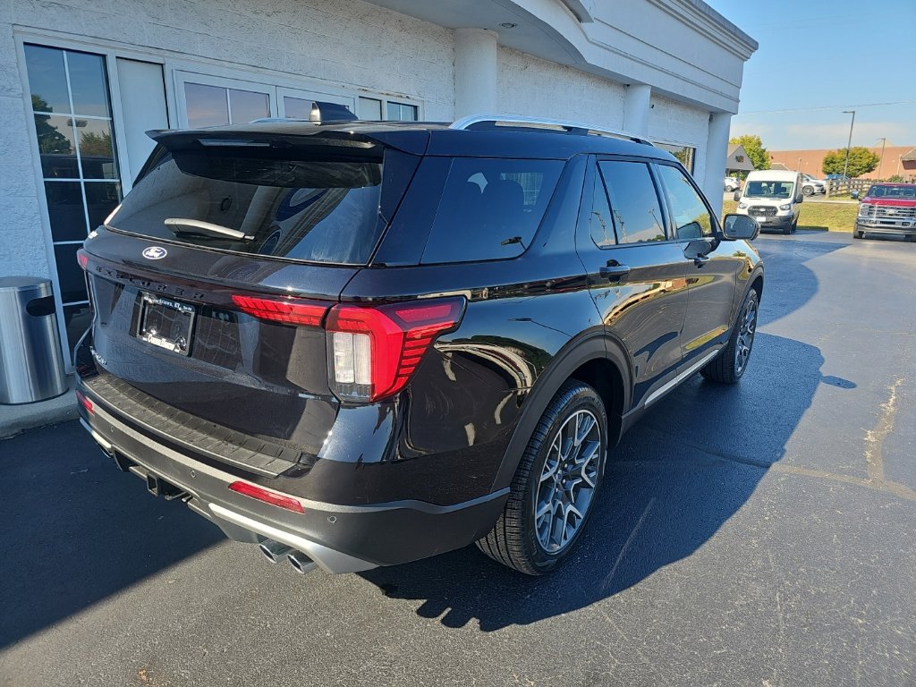 New 2027 Ford Explorer Platinum w/ 3.0L Ultimate Package AWD/4WD image 4