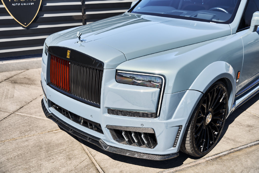 Used 2025 Rolls-Royce Cullinan AWD/4WD image 7