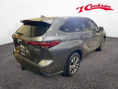 Used 2021 Toyota Highlander XLE image 22