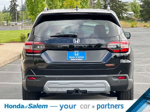 New 2025 Honda Pilot TrailSport image 7
