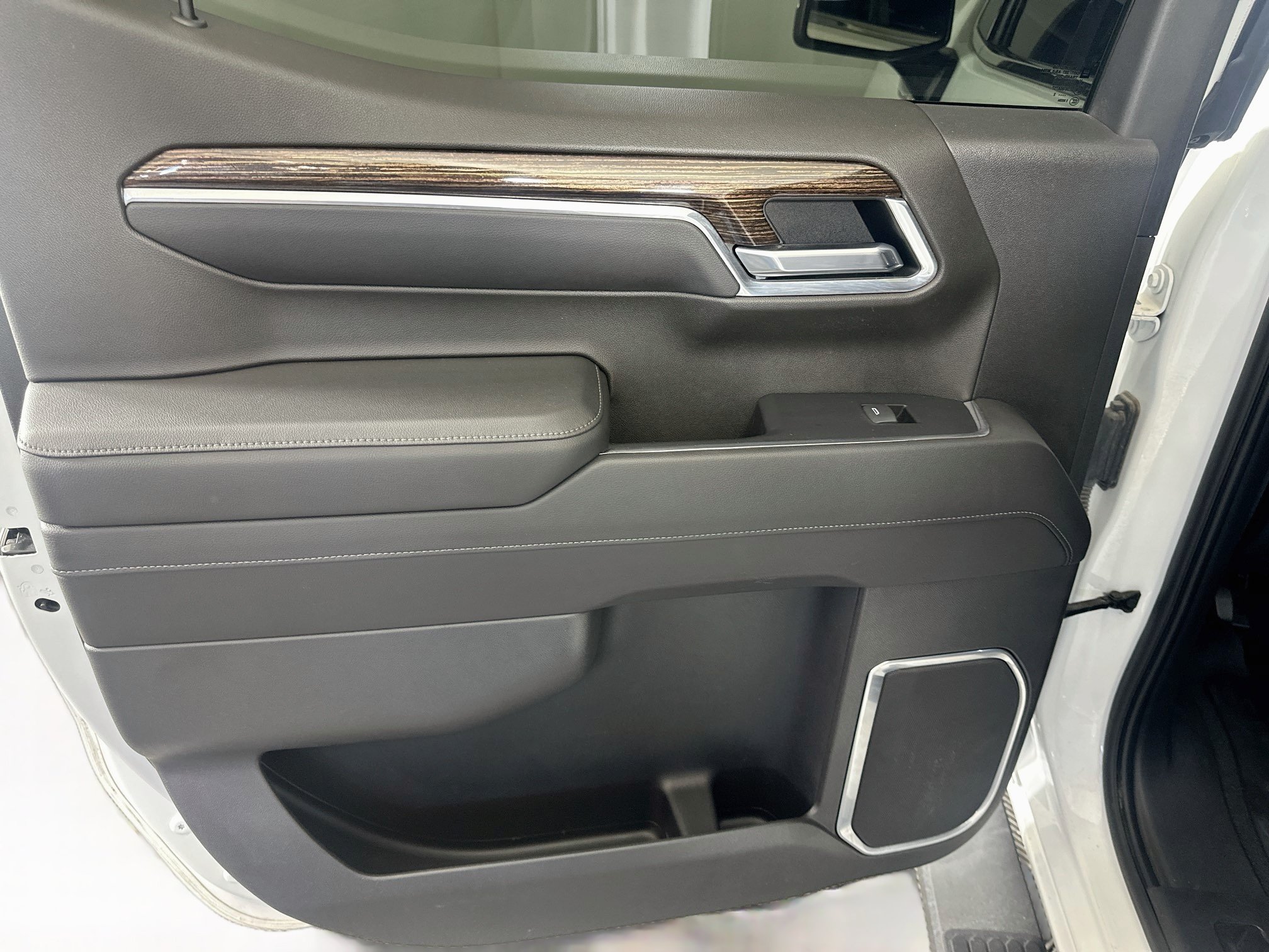 Used 2022 GMC Sierra 1500 SLE AWD/4WD image 24