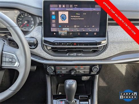 Used 2023 Jeep Compass Latitude image 7