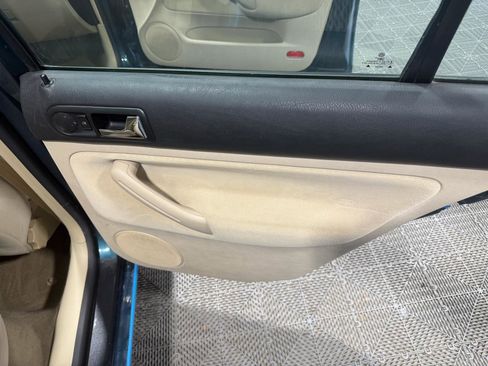 Used 2002 Volkswagen Jetta GLS FWD image 17