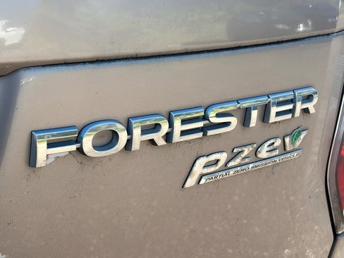 Used 2015 Subaru Forester 2.5i w/ Alloy Wheel Package image 30