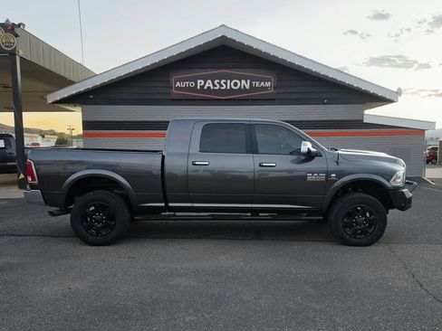 Used 2016 RAM 2500 Laramie w/ Cold Weather Group AWD/4WD image 6
