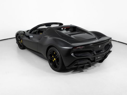 Used 2025 Ferrari 296 GTS RWD image 5