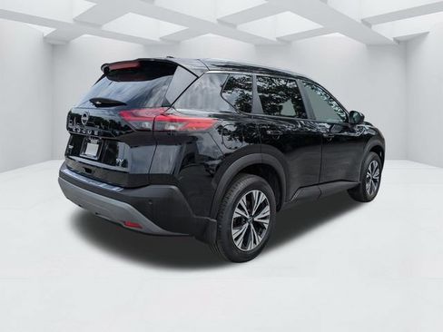 Used 2023 Nissan Rogue SV w/ SV Premium B Package FWD image 5