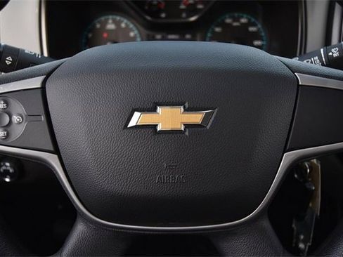 Used 2022 Chevrolet Colorado W/T w/ Custom Special Edition image 17