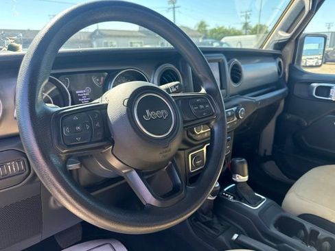 Used 2022 Jeep Wrangler Unlimited Sport AWD/4WD image 10