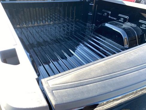 Used 2024 GMC Sierra 1500 Elevation image 19