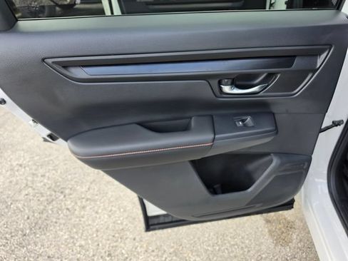 Used 2025 Honda CR-V Sport image 19