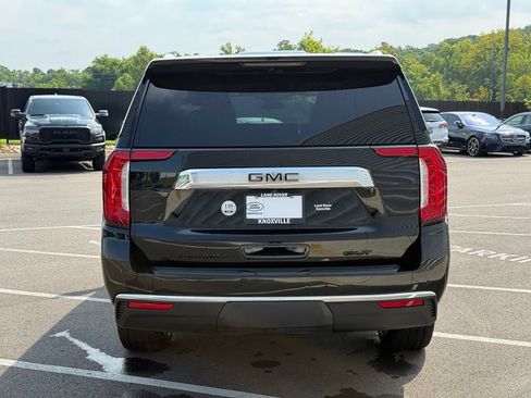 Used 2023 GMC Yukon XL SLT w/ SLT Luxury Package AWD/4WD image 9