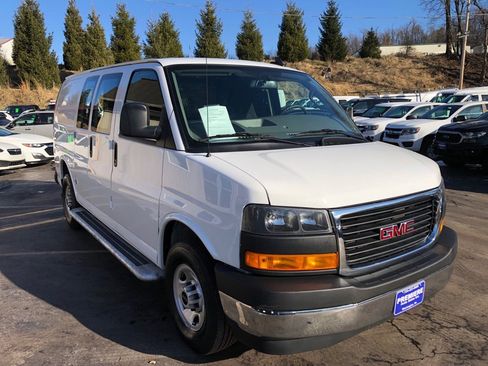 Used 2024 GMC Savana 2500 w/ Driver Convenience Package image 6