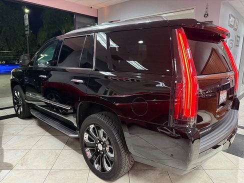Used 2019 Cadillac Escalade Luxury image 31