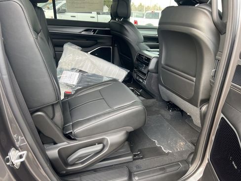 New 2026 Jeep Grand Wagoneer Limited image 13