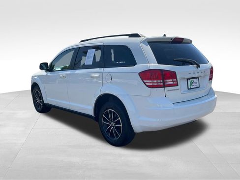Used 2018 Dodge Journey SE w/ Blacktop Package FWD image 6