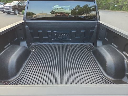 Used 2025 GMC Sierra 1500 SLT RWD image 36