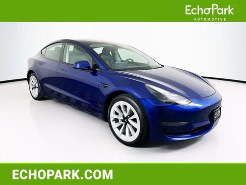 Used 2021 Tesla Model 3 Standard Range Plus RWD image 1