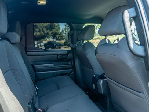 Certified 2025 Toyota Tacoma SR5 AWD/4WD image 18