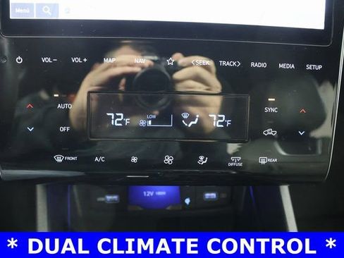 Certified 2024 Hyundai Santa Cruz Limited image 15