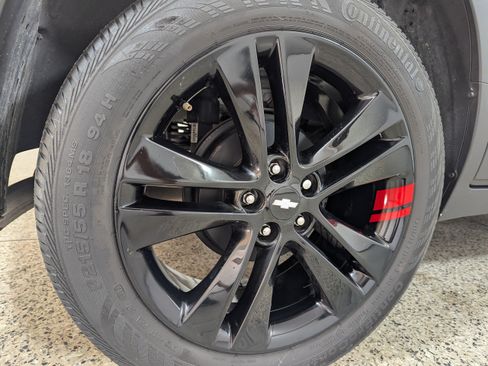 Used 2018 Chevrolet Trax LT w/ Redline Edition FWD image 9