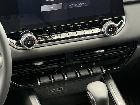 New 2026 GMC Canyon Elevation w/ Convenience Package image 14