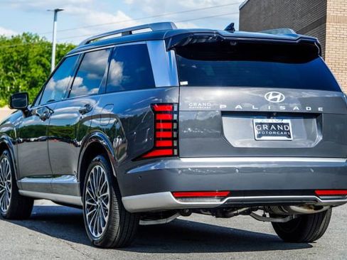 Certified 2026 Hyundai Palisade Calligraphy FWD image 11